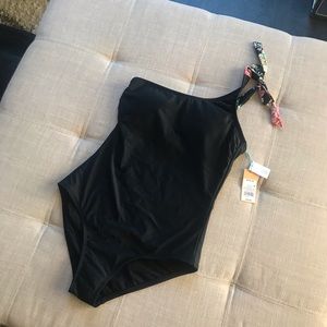 NWT Kona Sol Swimsuit Size M (8-10)